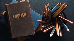 Exploring the Advantages of English Communication in the Literary World
