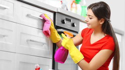 Ultimate Guide to Cleaning Kitchen Cabinets: Tips and Techniques