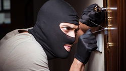 Ordinary Tricks Keeping Burglars Away from Your Home